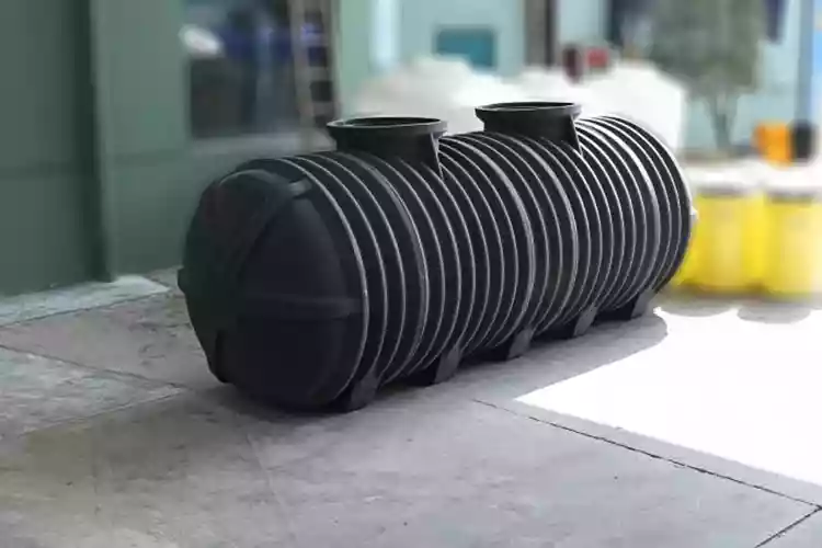 Баки для воды пластиковые черные