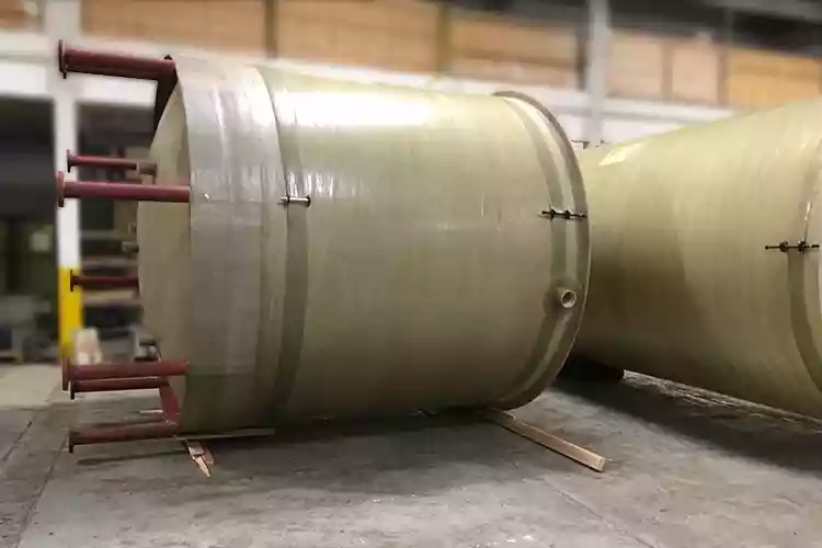 Ёмкость для химических растворов с установкой на опоры